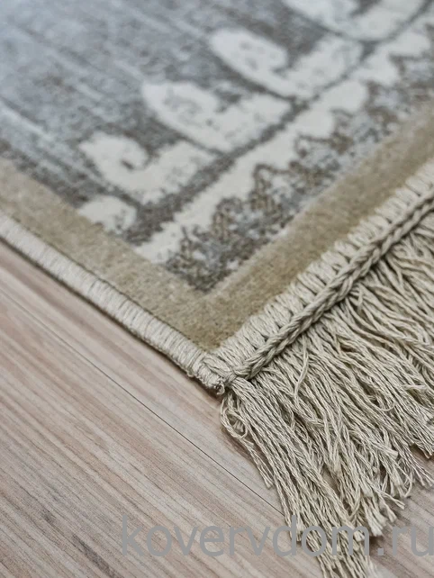 Ковер из вискозы и хлопка Royal Palace 14741 5323