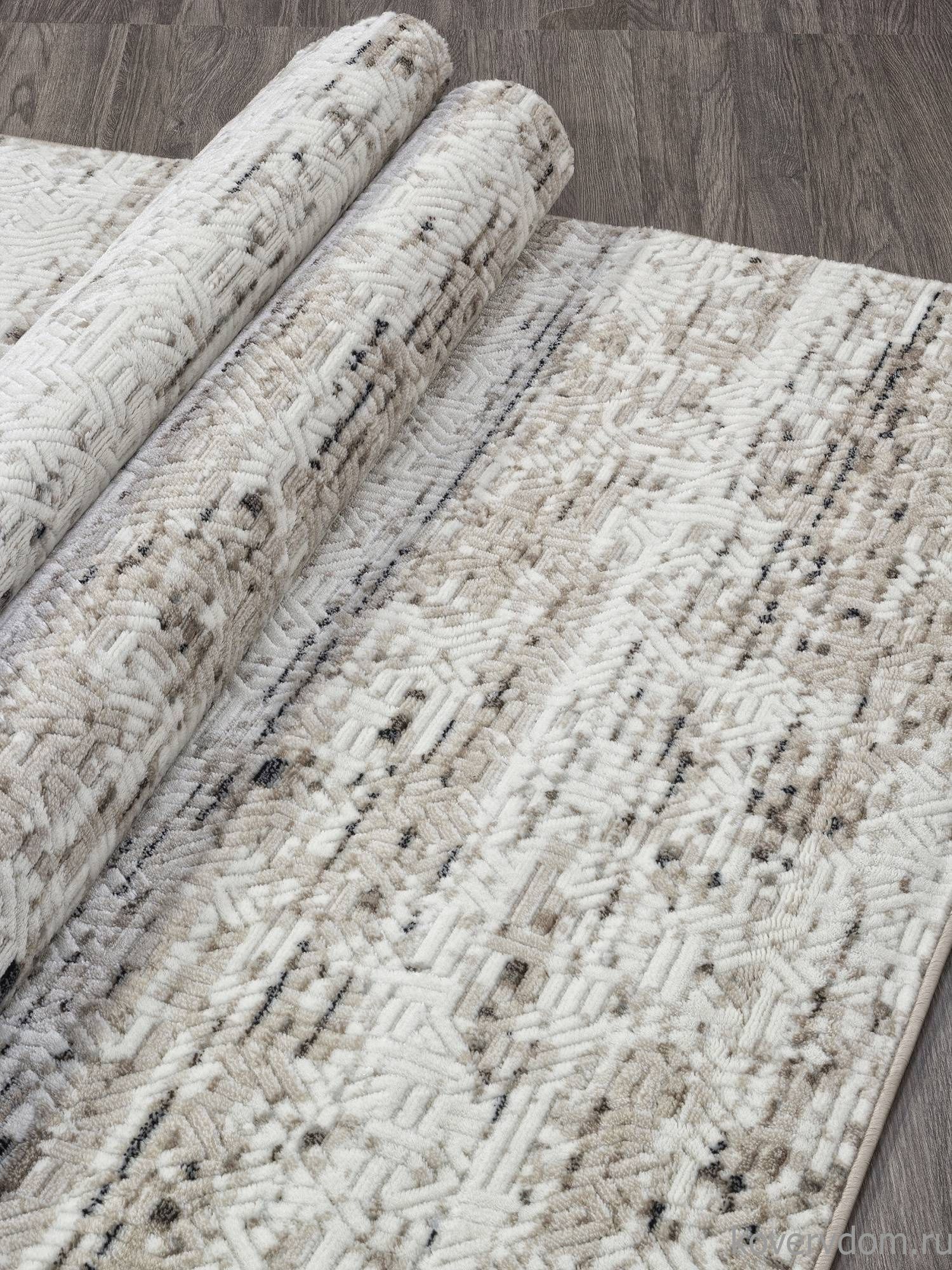 Ковер MAKSIMUS L042 BEIGE Ковер MAKSIMUS L042 BEIGE